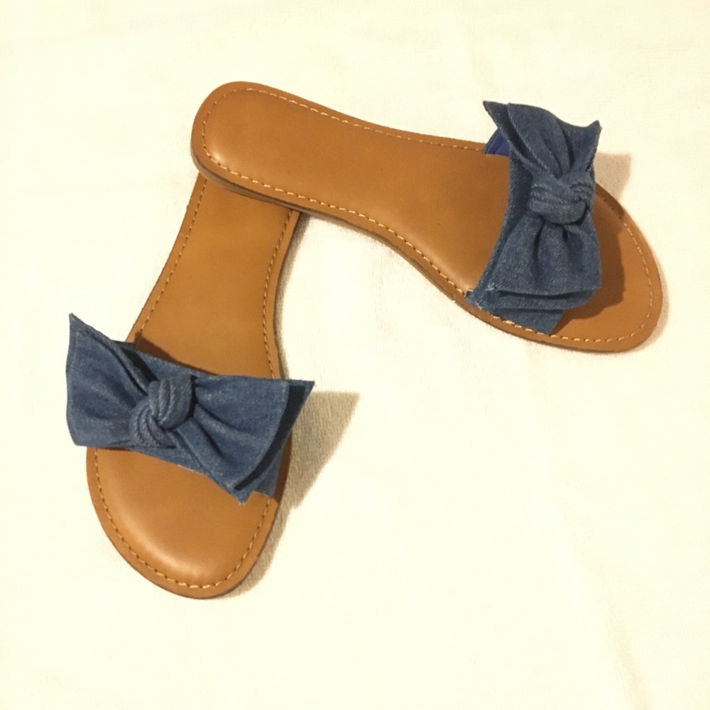 New Sandals Color Blue Size 7